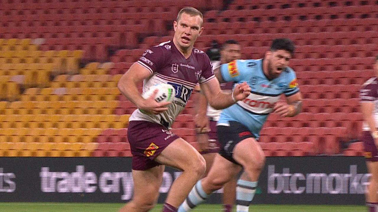 Tom Trbojevic scores for Manly.