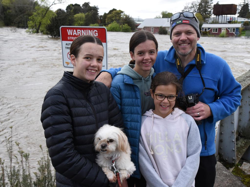 Sixth and seventh generation Deloraine family Sophie, dog Teddy, Isabella, Miley and Stephen Sherriff. October 14, 2022. Picture: Alex Treacy