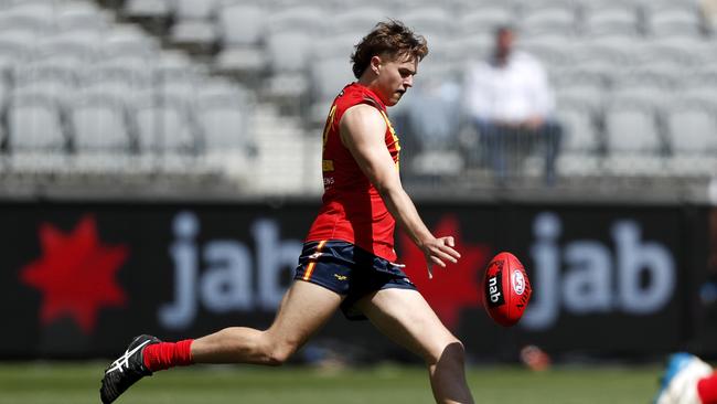 Zac Becker had an impact at both ends of the ground. Picture: Dylan Burns/AFL Photos via Getty Images