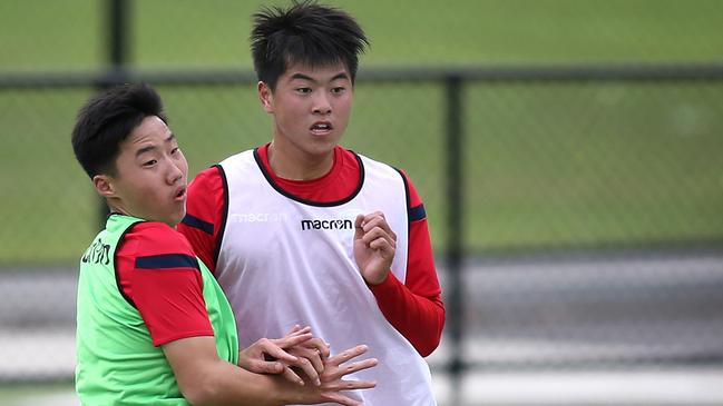 Four Chinese players trained with Adelaide United's national youth league team last year. including Tang Chuang and Jiao Zi Yuan at the Parks Community Centre. (AAP/Dean Martin)