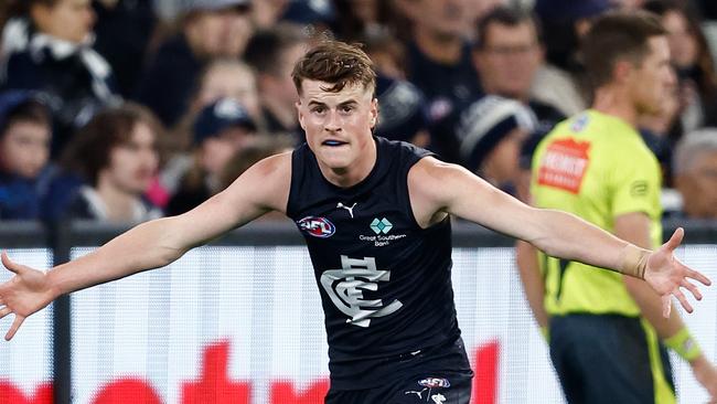 MELBOURNE, AUSTRALIA - APRIL 27: Jaxon Binns of the Blues in action during the 2024 AFL Round 07 match between the Geelong Cats and the Carlton Blues at the Melbourne Cricket Ground on April 27, 2024 in Melbourne, Australia. (Photo by Michael Willson/AFL Photos via Getty Images)