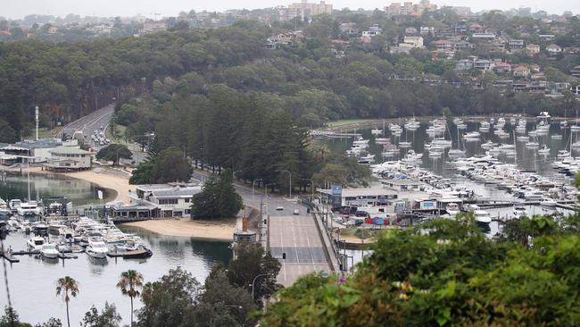 The Spit Bridge on Monday morning. Picture: David Swift