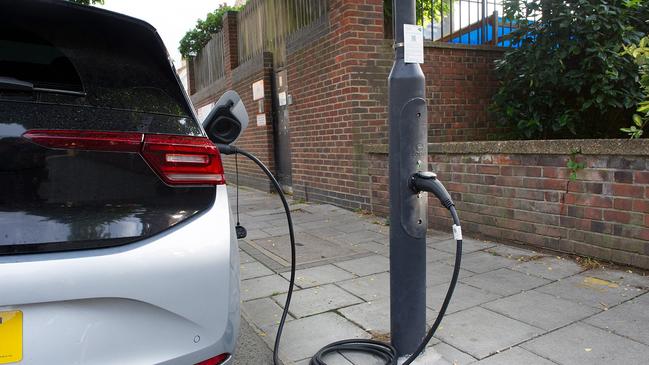 While kerbside charging is available in many countries, BP plans to introduce 600 such points at its outlets over the next two years.