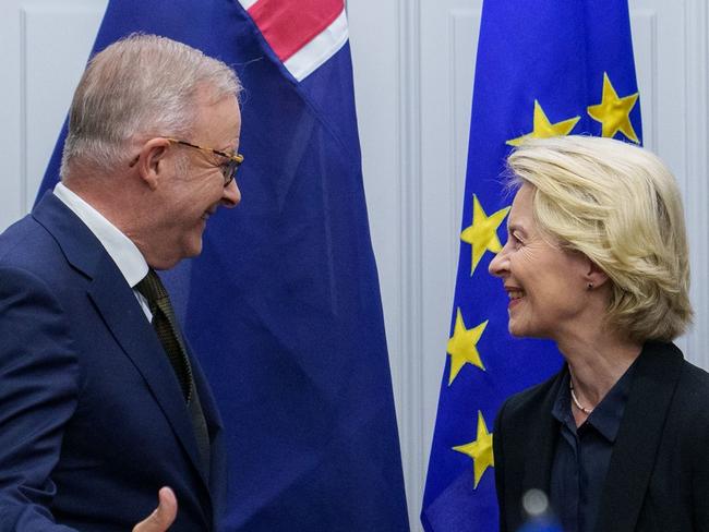 Free trade means more jobs and a stronger economy. That’s why we’re working towards a free trade agreement with the European Union. Today I met with EU Commission President @vonderleyen to discuss trade, and our work to support global peace and security.