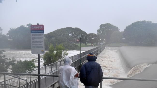 Heavy rain lashes Townsville causing flash flooding. Aplins Weir at 7am. Picture: Evan Morgan