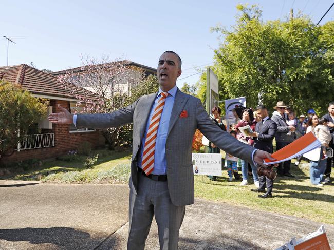 SUNDAY TELEGRAPH. SEPTEMBER 9, 2023Pictured is Auctioneer Michael Garofolo during an Auction at 110 Eastview Ave, North Ryde today. Picture: Tim Hunter.