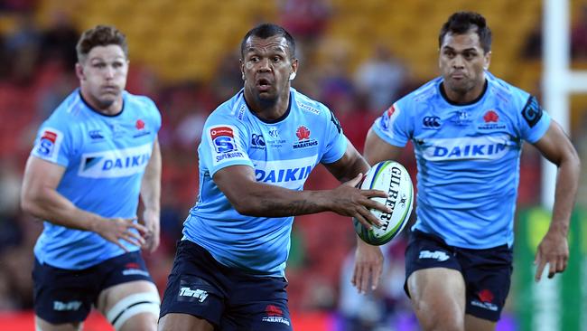 Kurtley Beale of the Waratahs (centre) is seen during the Round 14 Super Rugby match between the Queensland Reds and the NSW Waratahs at Suncorp Stadium in Brisbane, Saturday, May 18, 2019. (AAP Image/Dan Peled) NO ARCHIVING, EDITORIAL USE ONLY