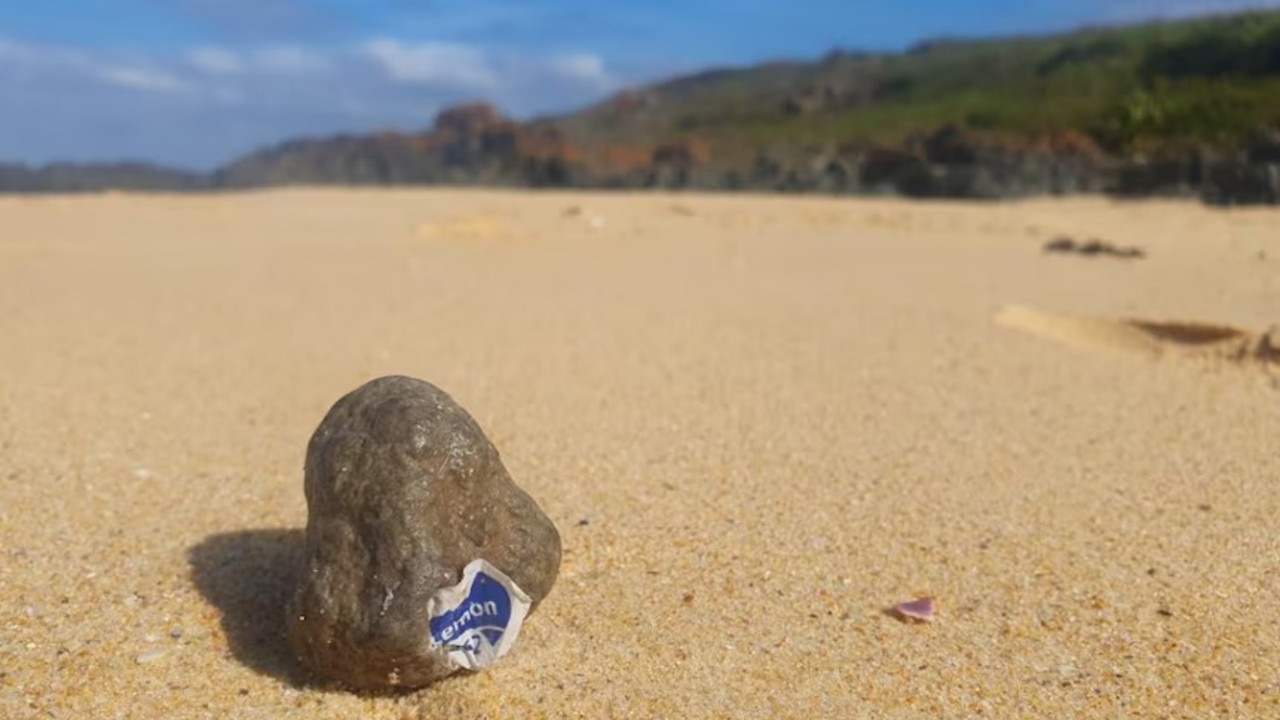 The mysterious balls keep washing up on the South Coast on NSW. Picture: Environment Protection Authority