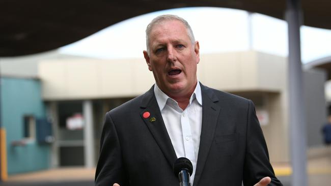 Independent MP Troy Bell at Mount Gambier Hospital. Picture: NCA NewsWire / Naomi Jellicoe