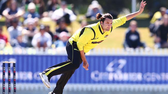 Usman Qadir in action for Western Australia. Photo: Michael Dodge/Getty Images.