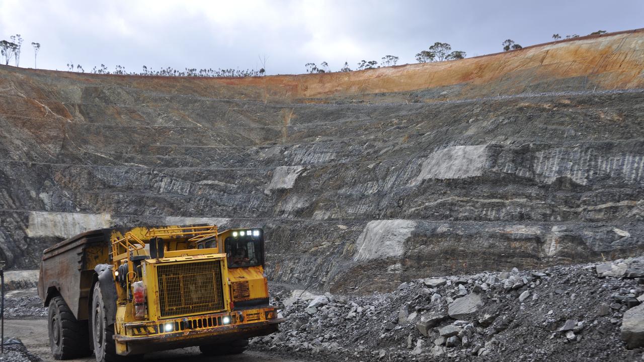 IGO to close Cosmos nickel mine before it opens, with Greenbushes ...