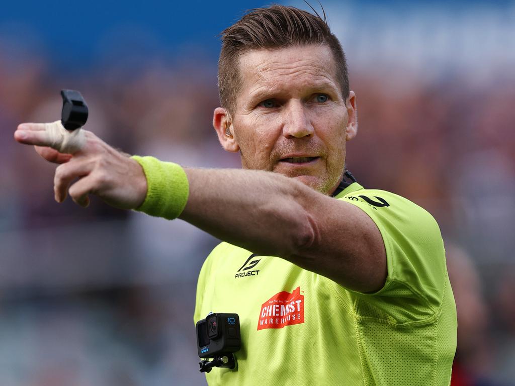 Simon Meredith is one umpire reportedly considering legal action. Picture: Michael Klein