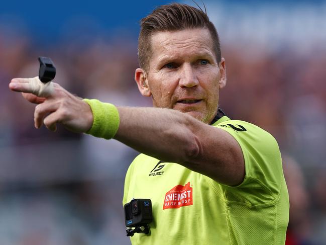 Simon Meredith is one umpire reportedly considering legal action. Picture: Michael Klein