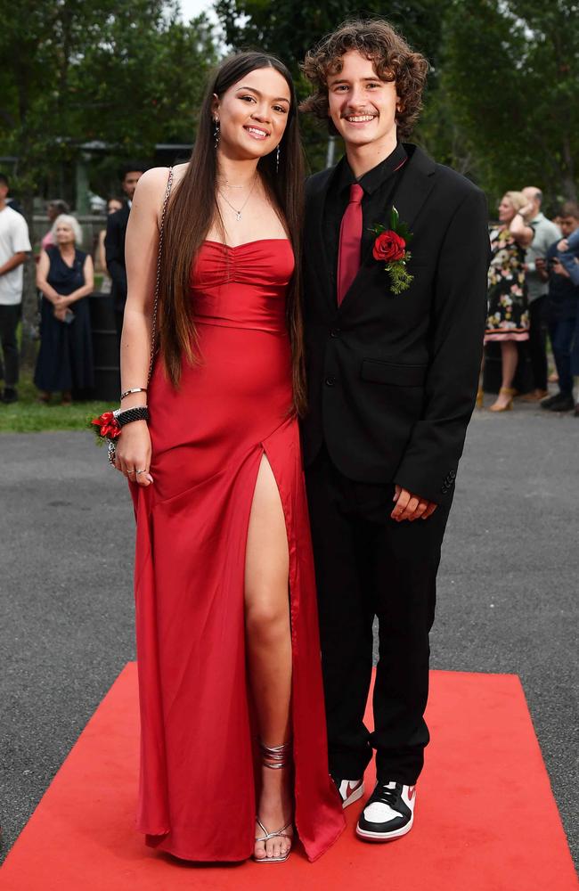 Jade McHeyzer and Troy Penfold at Nambour State College School Formal. Picture: Patrick Woods.