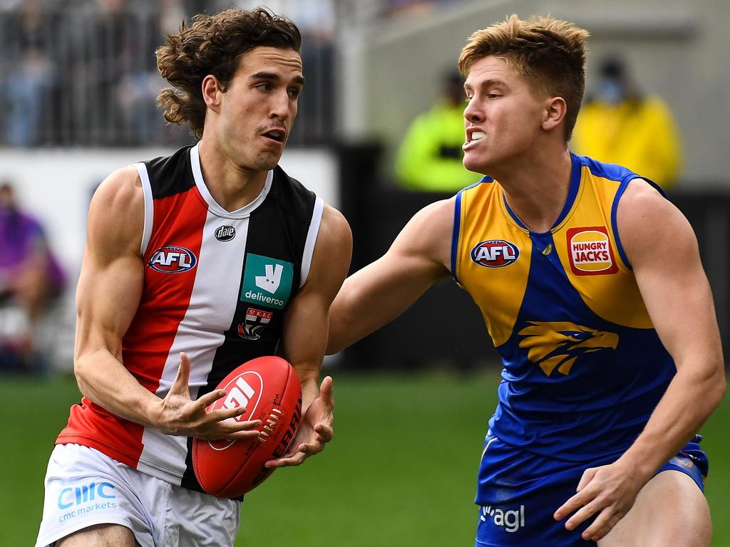 Edwards tangles with Max King. Picture: Daniel Carson/AFL Photos via Getty Images