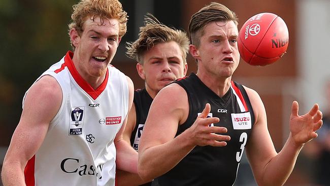 Corey Rich collects the ball for Frankston. Picture: Graham Denholm/AFL Media/Getty Images