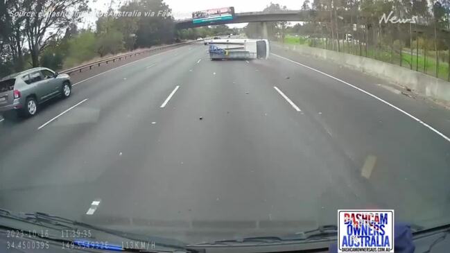 Dashcam video captures moment van rolls on Hume Highway | news.com.au ...