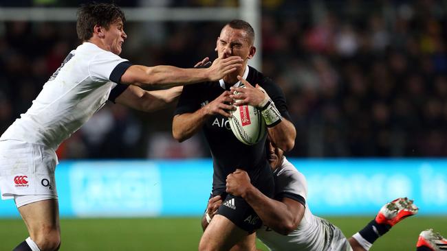 Aaron Cruden (C) will need to fire if the Chiefs are to reach the playoffs.