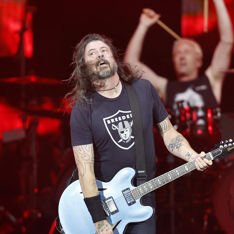 Review: Foo Fighters end Australian tour with epic Suncorp Stadium gig ...