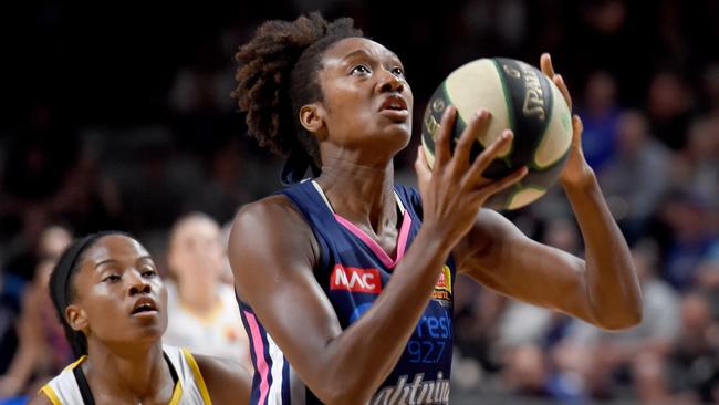 Kayla Alexander had 20 points and nine rebounds in Adelaide’s win over Melbourne. Photo: Naomi Jellicoe