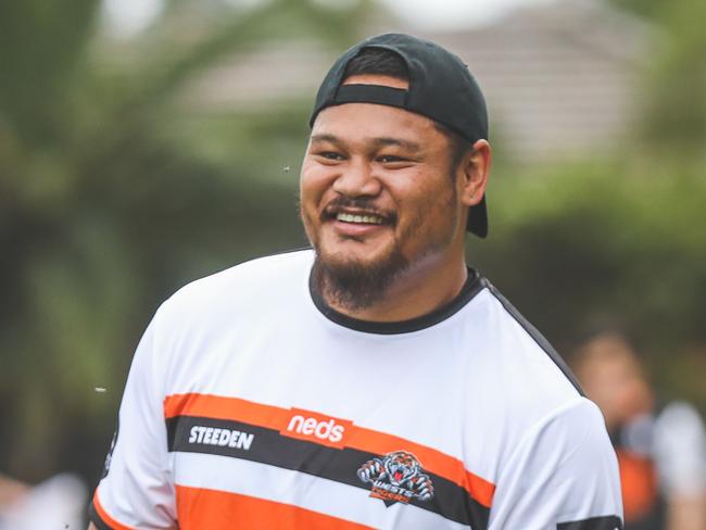 Joey Leilua at Wests Tigers pre-season training