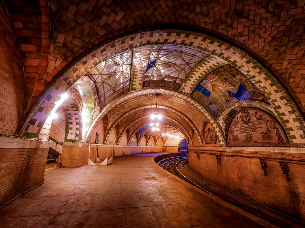 old city hall subway station tour
