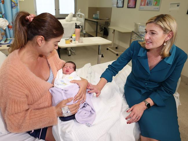 Health Minister Shannon Fentiman at Cairns Hospital with Iriny Rezk and one-day-old baby Aria. Picture: Annette Dew