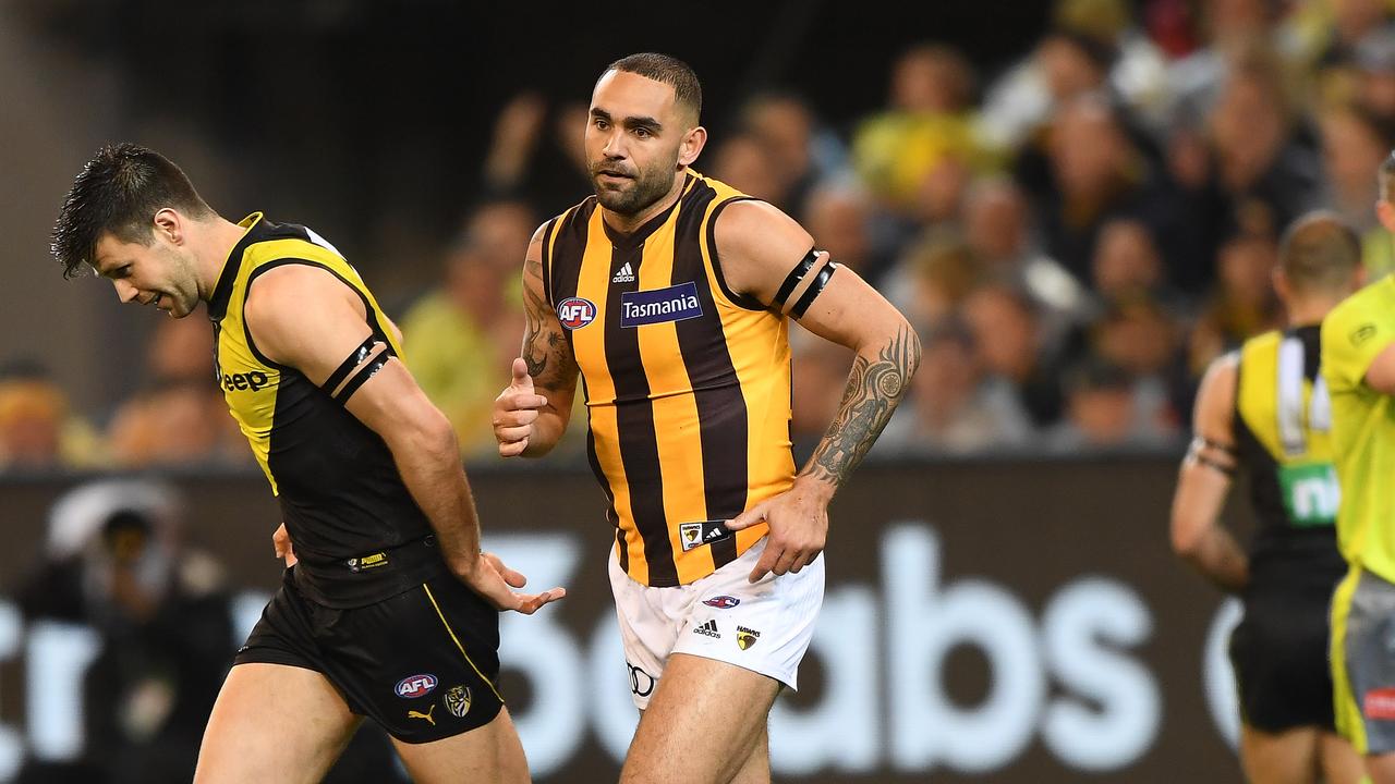 Shaun Burgoyne of the Hawks played with broken ribs during the AFL finals.