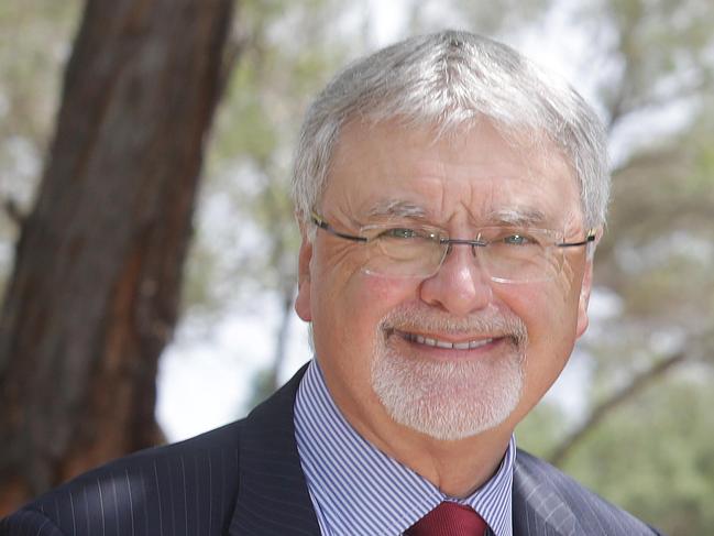 Peter Shergold ,  Frank Carbone. The NSW Coordinator-General for Refugee Resettlement Peter Shergold is meeting with Fairfield mayor Frank Carbone to discuss refugee resettlement.