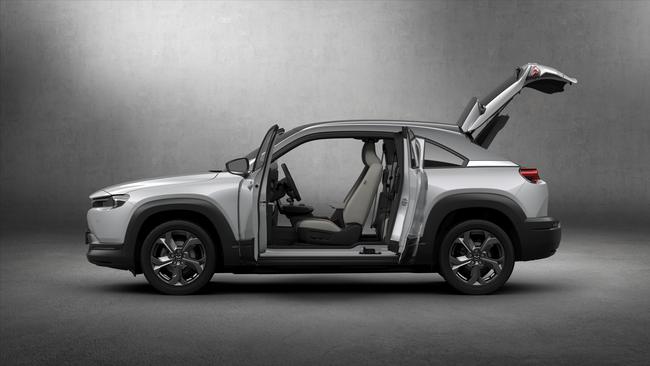 ‘Suicide doors’ add to the MX-30’s versatility.