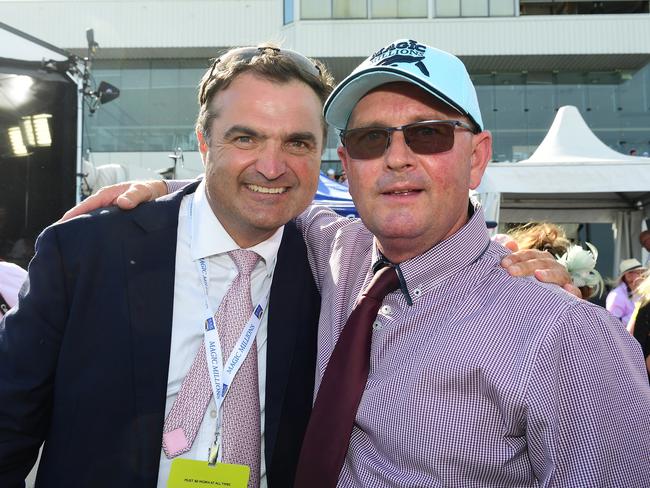 MM Managing Director Vin Cox and Toby Edmonds (in the blue cap with glasses) Photo Grant Peters, Trackside Photography