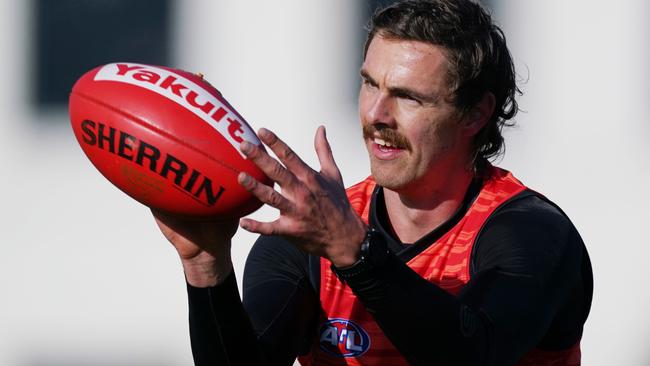 Joe Daniher of the Bombers.