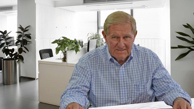 Billionaire Bob Ell has called in the receivers to Flinders Grange.