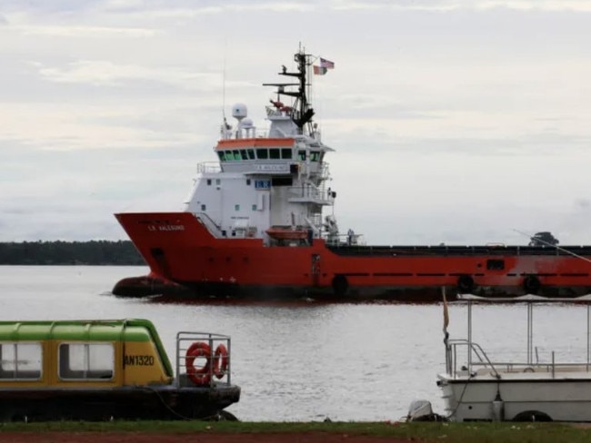 A Singapore-registered oil tanker has been boarded by “unidentified persons” about 550 kilometres off Africa’s Ivory Coast.