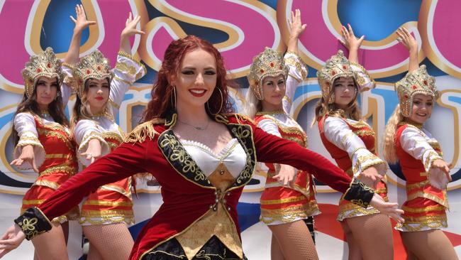 (L-R) Tahlia Weber, Tianni Weber, Taylah Harrington, Tatianna Edgley, Tanika Weber and Anastasiia Hrekalo at the Great Moscow Circus, November 19