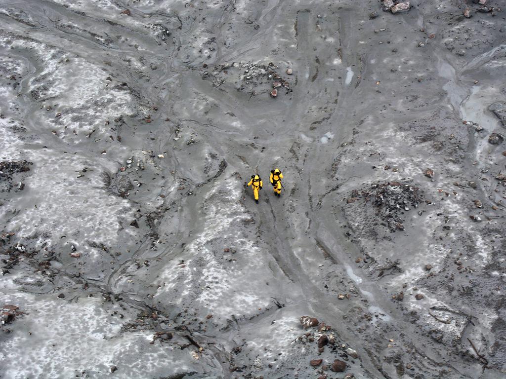 New Zealand elite soldiers take part in a mission to retrieve bodies from White Island after the December 9 volcanic eruption. Picture: New Zealand Defence Force / AFP