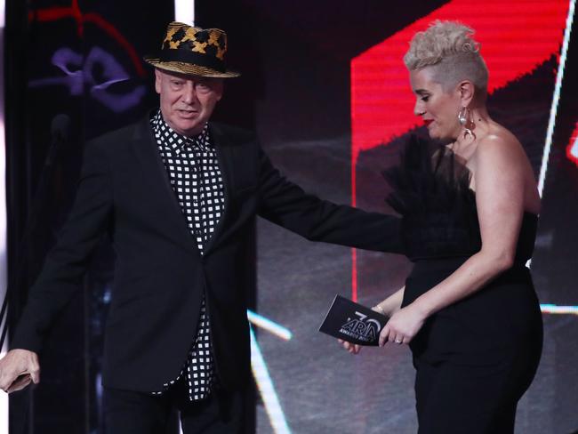 Russell Morris accepts the ARIA for Best Blues & Roots Album. Picture: Getty