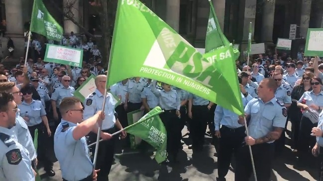 SA prison guards protest privatisation of remand centre