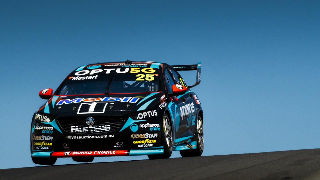 Chaz Mostert will be on pole for Bathurst 1000 after smashing the Bathurst lap record.