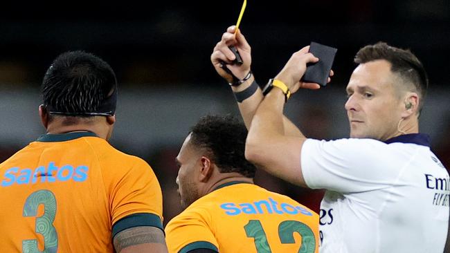 Referee James Doleman shows a yellow card to Samu Kerevi that is later escalated to a red card. Picture: David Rogers/Getty Images