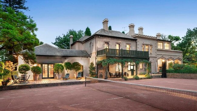 South Yarra’s luxurious Poolman House is on the rental market asking $10,000 per week.