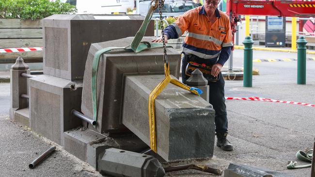 MELBOURNE, AUSTRALIA - JANUARY 25 2025The John Batman memorial statue is removed from the Queen Victoria Market after being pulled down.Picture: Brendan Beckett