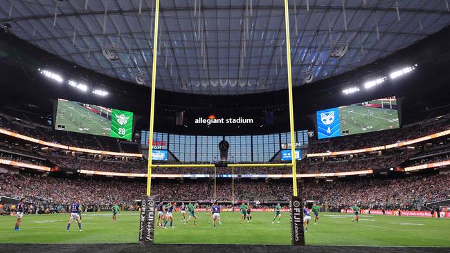 LAS VEGAS, NEVADA - MARCH 01: General view of play during the round one NRL match between the Canberra Raiders and the New Zealand Warriors at Allegiant Stadium on March 01, 2025, in Las Vegas, Nevada.   Ethan Miller/Getty Images/AFP (Photo by Ethan Miller / GETTY IMAGES NORTH AMERICA / Getty Images via AFP)