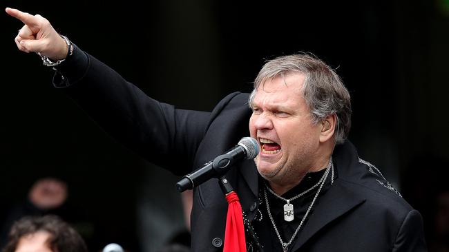 Meat Loaf fell flat during the 2011 pre-match entertainment.