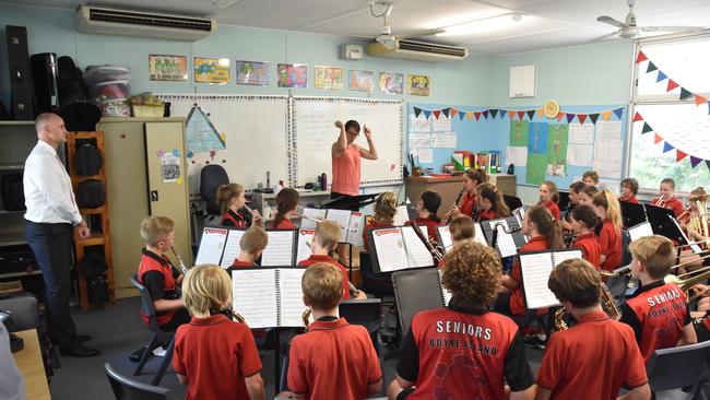 Boyne Island State School students perform for Gladstone MP Glenn Butcher.