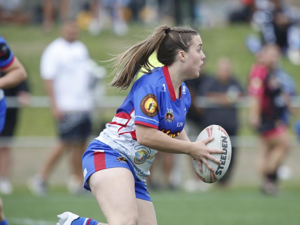 Newcastle Yowies women. Picture: Warren Gannon Photography