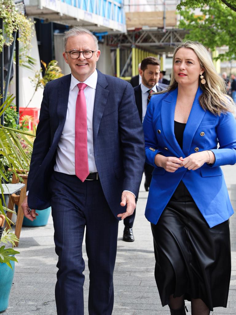 Anthony Albanese visits Australian businesses in London.