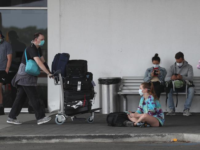 TERRITORIANS have started to call for all interstate arrivals to be put into forced hotel quarantine for 14 days as the number of coronavirus cases in the NT continues to rise. 