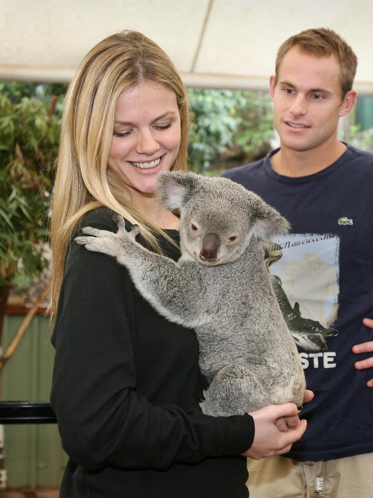 Tennis player Andy Roddick and his wife Brooklyn Decker at the Lone Pine Koala Sanctuary.