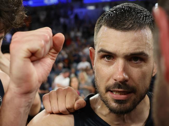 MELBOURNE, AUSTRALIA - MARCH 04: Chris Goulding of United speaks to the team after winning game three of the NBL Semi Final Series between Melbourne United and Perth Wildcats at John Cain Arena, on March 04, 2025, in Melbourne, Australia. (Photo by Daniel Pockett/Getty Images)